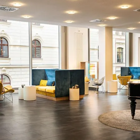 Готель Elaya Center 4*