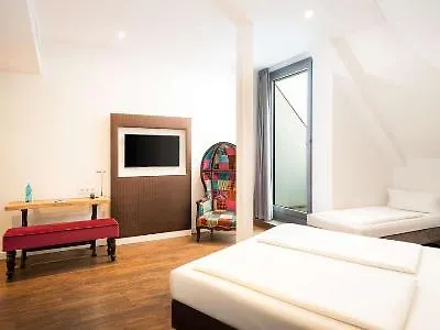 Elaya Center 4*