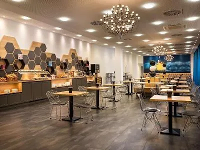 Готель Elaya Center